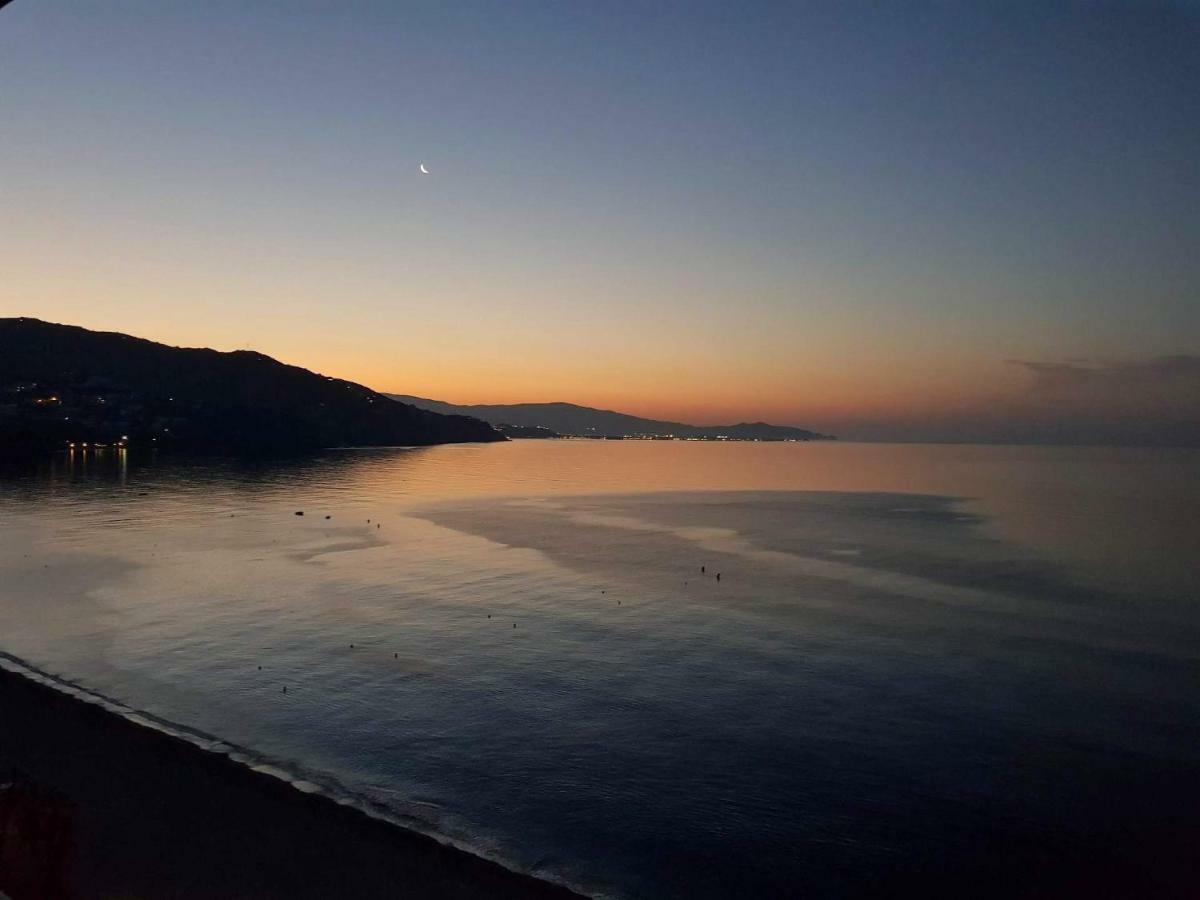 Atico En Almunecar. Primera Linea De Playa Con Vistas Espectaculares 外观 照片